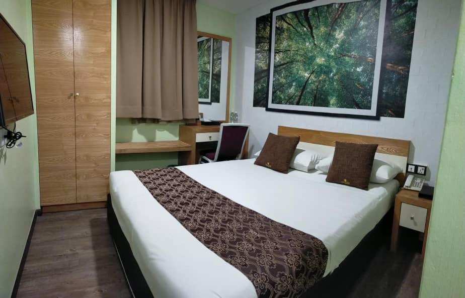 Golden Nasmir Hotel Букит Мертаджам Екстериор снимка