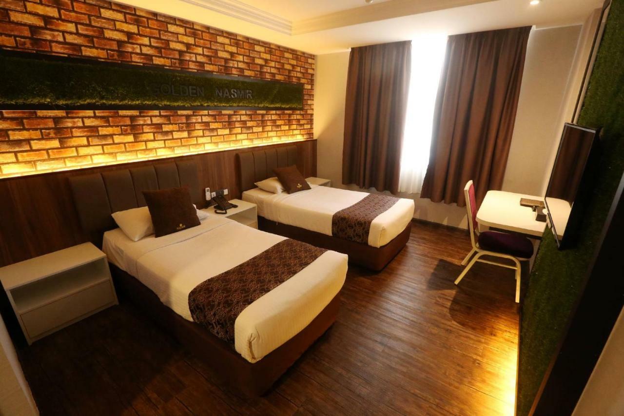Golden Nasmir Hotel Букит Мертаджам Екстериор снимка