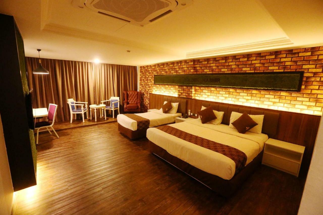 Golden Nasmir Hotel Букит Мертаджам Екстериор снимка